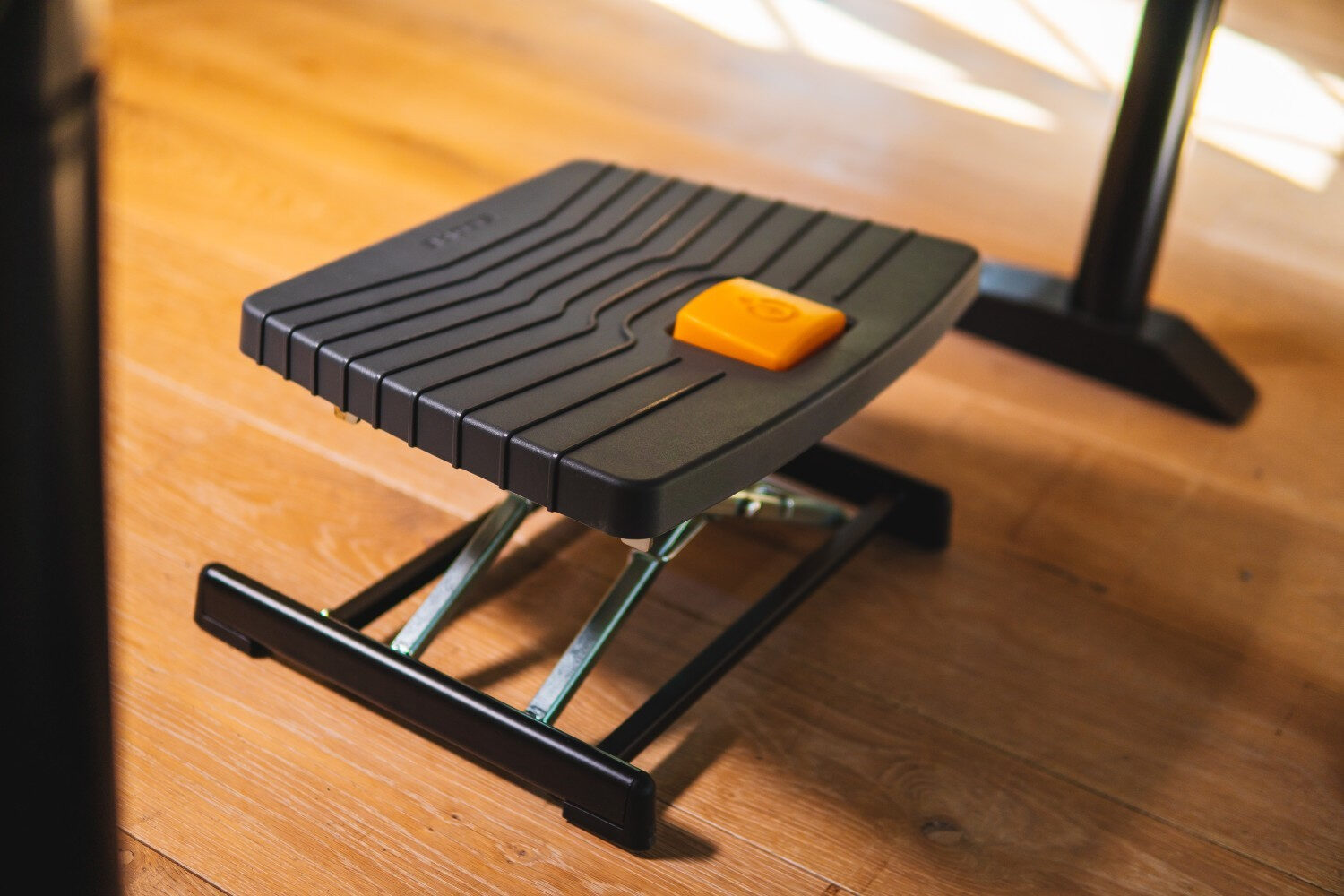 BakkerElkhuizen Pro 952 Footrest - Image 3